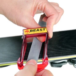 Base BEAST -Swix Store BEAST Base In Use Red